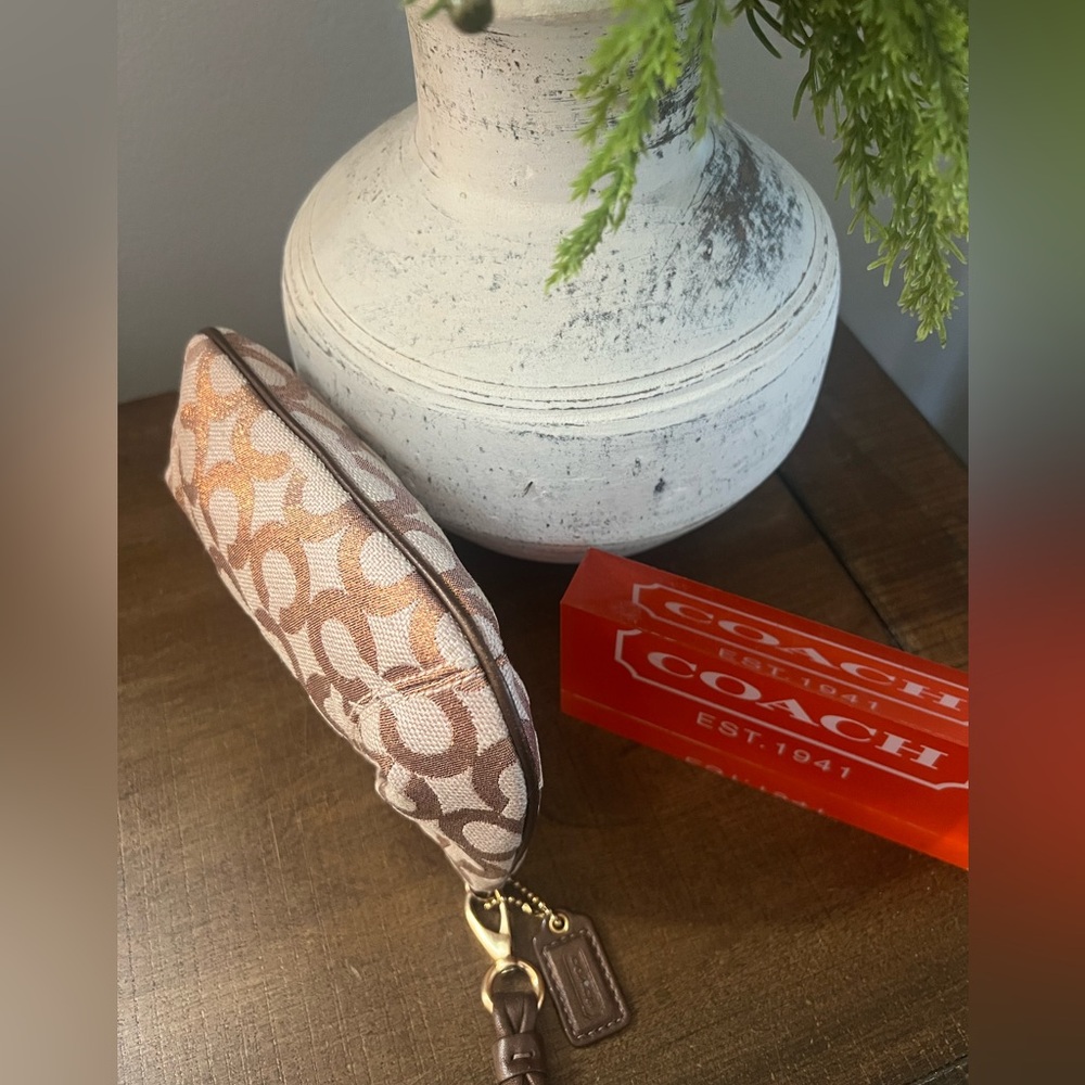 Coach Op Art Metallic Wristlet - Picture 4 of 9